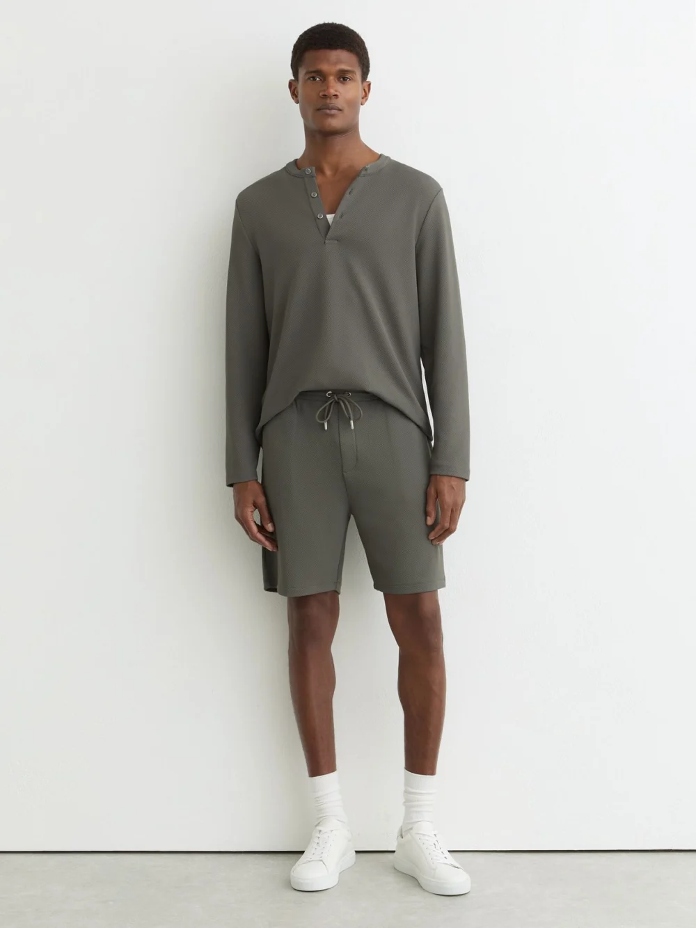 Reiss Tavolla Men's Sage Green Textured Drawstring Shorts