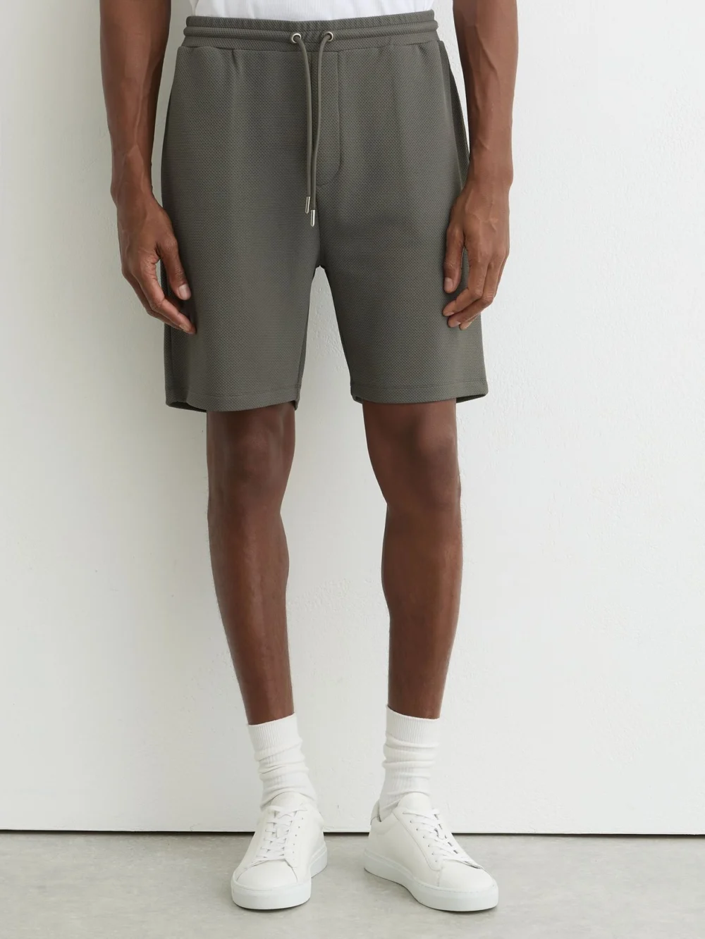 Reiss Tavolla Men's Sage Green Textured Drawstring Shorts, view 3