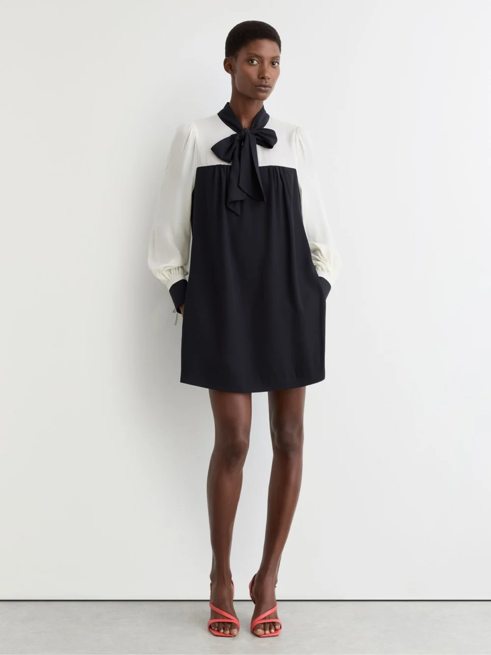 Reiss Tie-neck Contrast Shift Dress in navy/ivory
