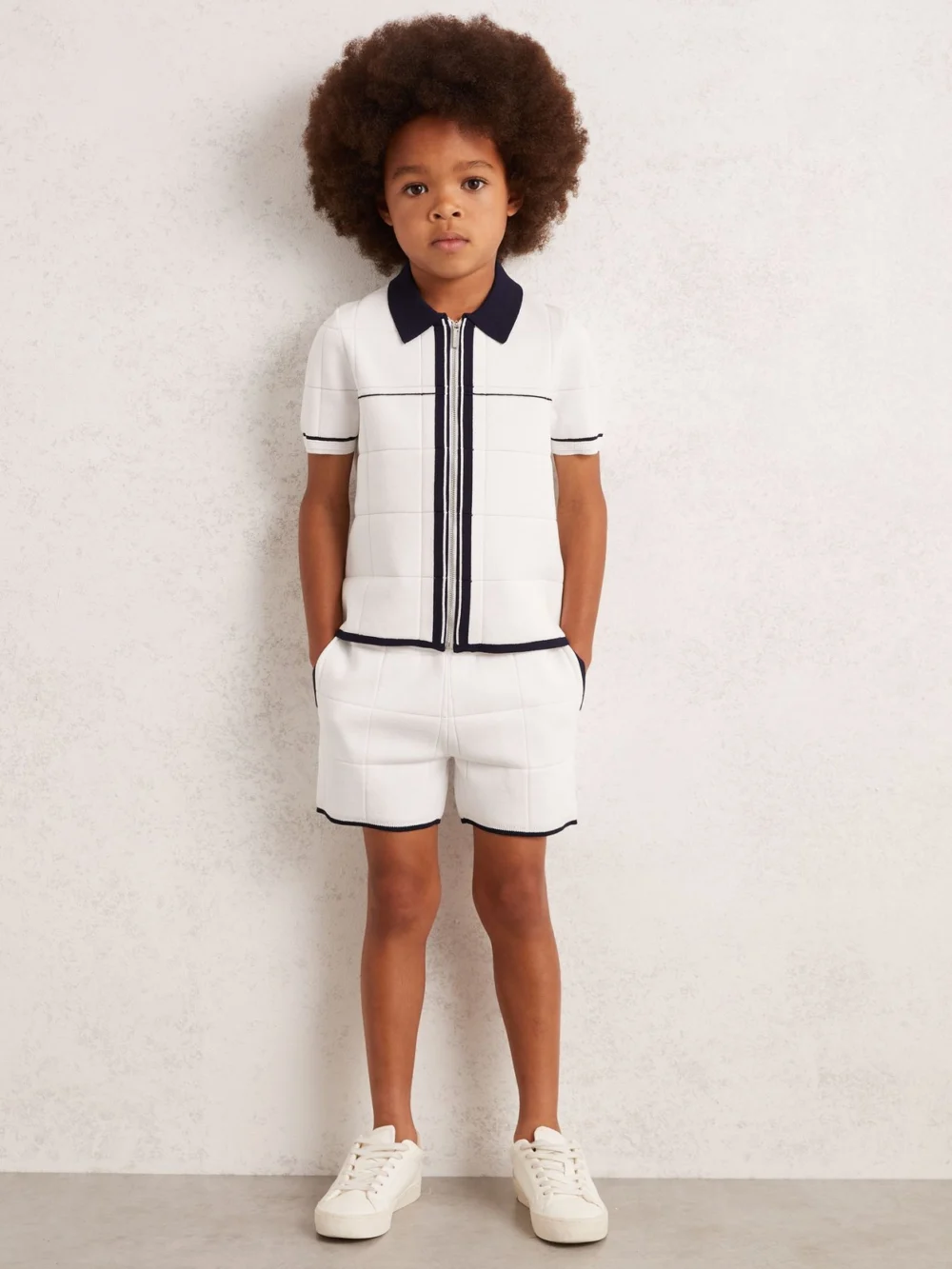 Reiss White & Navy 13-14 yrs Tipped Knit Stitch-detail Shorts,, view 2
