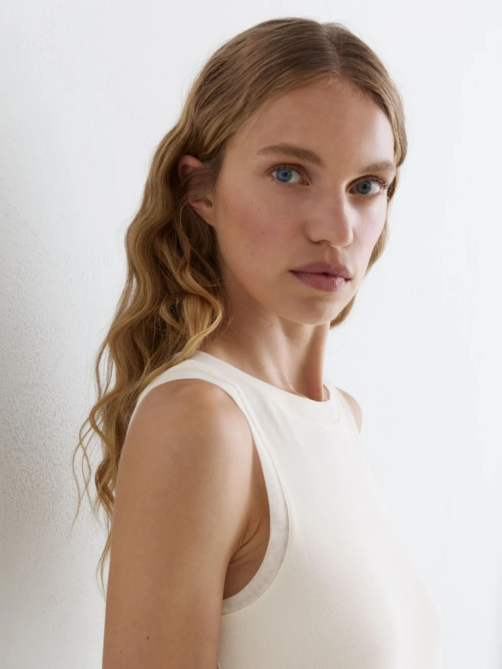 Reiss White -cotton Sheer-trim Ruched Vest, view 4