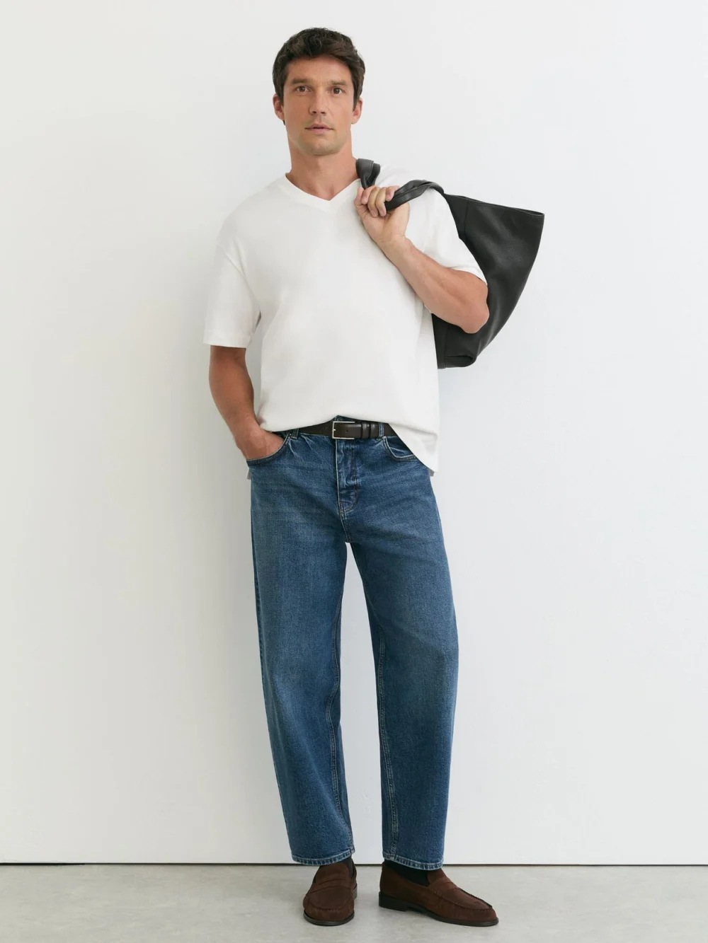 Reiss White Cotton V-neck Relaxed-fit T-shirt, view 4