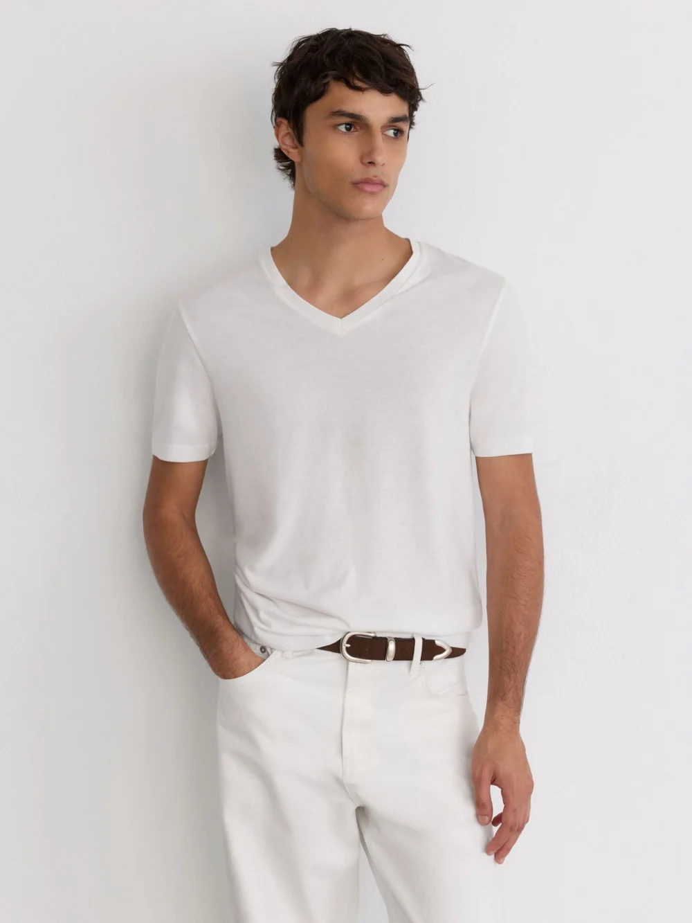Reiss White Cotton- V-neck Tailored-fit T-shirt, view 4