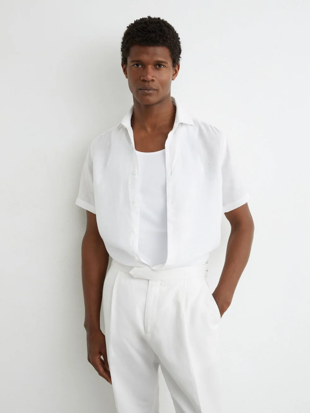 Reiss White Linen-blend Side-adjuster Tapered Trousers, view 3