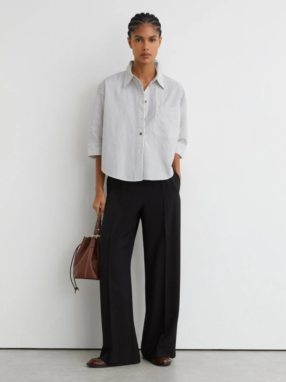 Reiss Wilde Women's Black Wide-leg Elasticated-waist Trousers, view 5