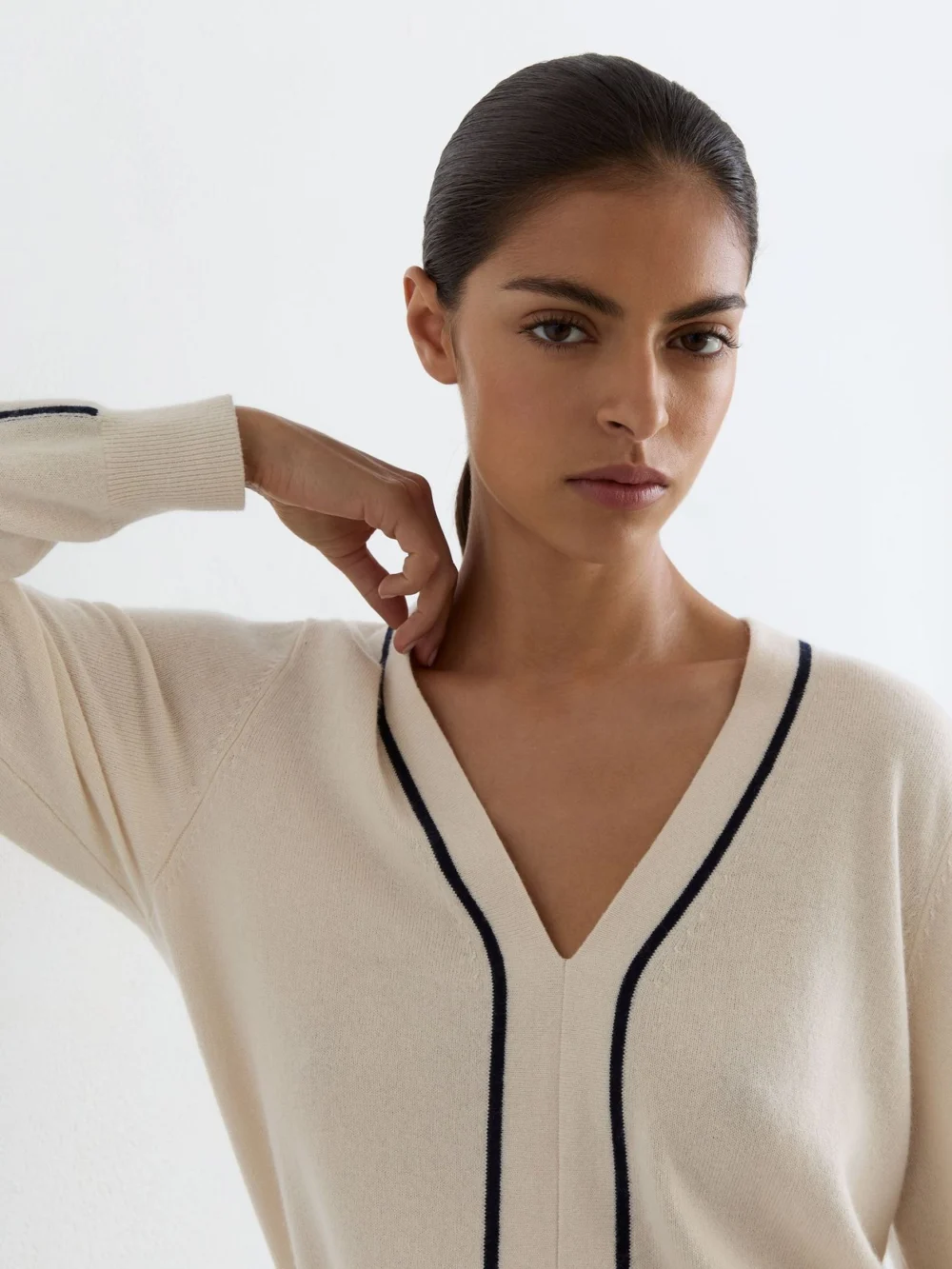 Reiss Wool-blend V-neck Stripe-detail Jumper with Cashmere, view 3