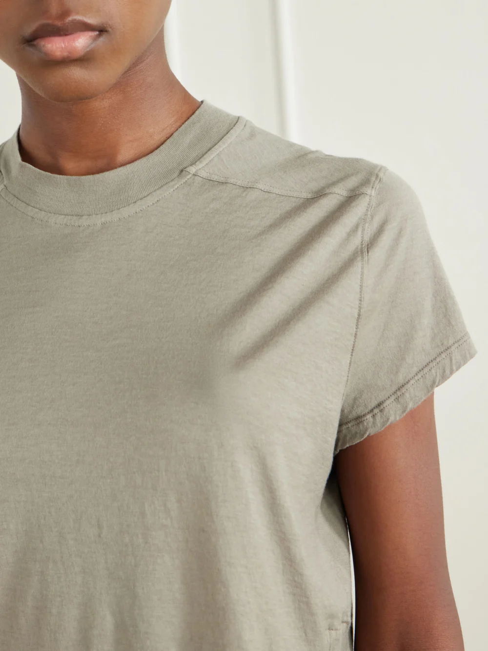 Close-up detail of the Rick Owens Drkshdw Cropped Cotton-jersey T-shirt