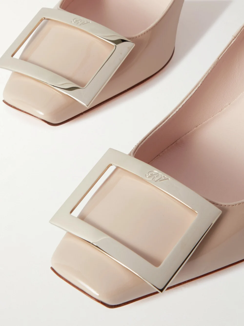 Close-up detail of the Roger Vivier Belle Vivier Trompette 70 Buckled Patent-leather Pumps