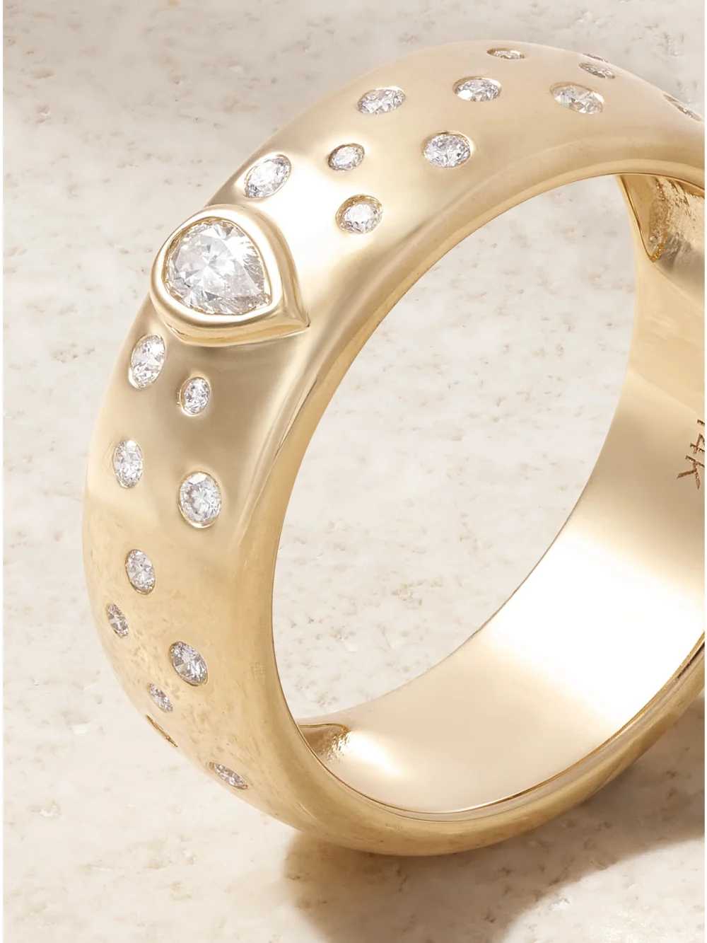 Close-up detail of the Roxanne First Cigar Constellation 14-karat Gold and Diamond Ring