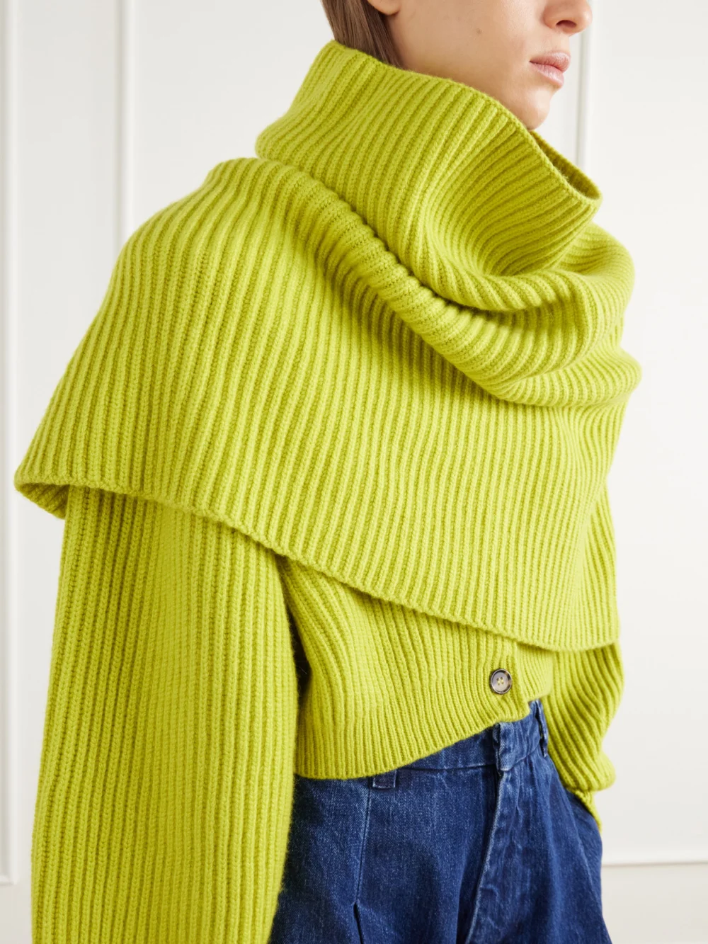 Rùadh The Lossie Ribbed Cashmere Cape Scarf, styled view