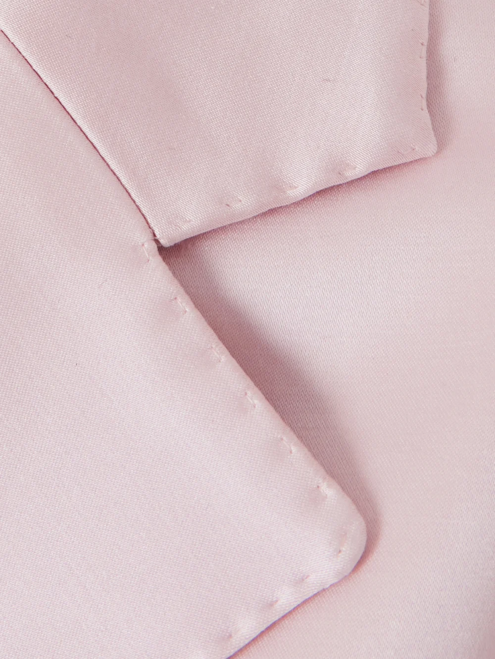 Close-up detail of the Sasuphi Bea Silk-blend Blazer