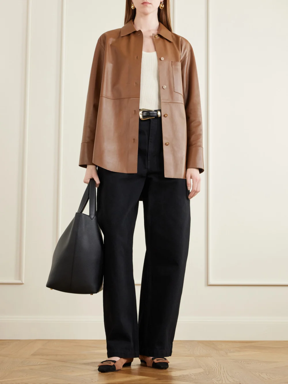 Savette The Anello Leather Tote, styled view