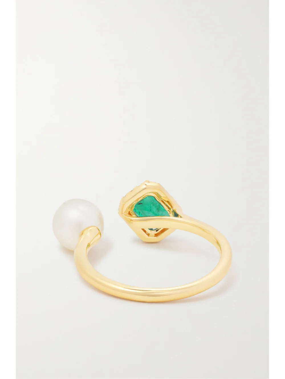 Back view of the Shay 18-karat Gold, Diamond, Emerald and Pearl Ring