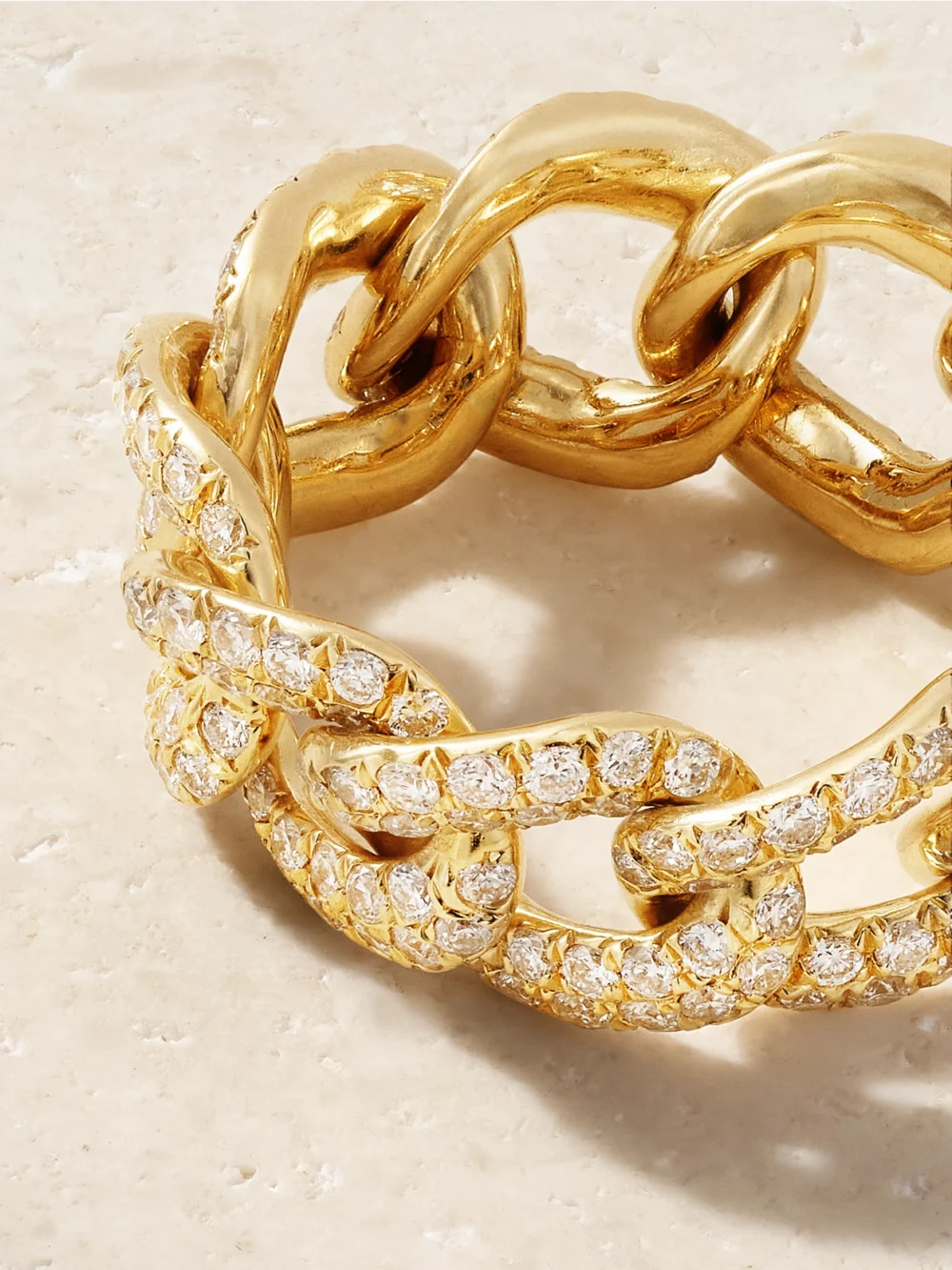 Back view of the Shay Essential Link 18-karat Gold Diamond Ring