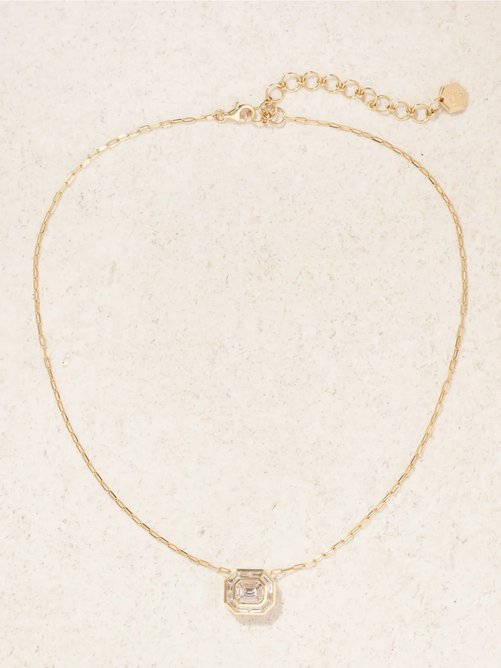 Close-up detail of the Shay Illusion 18-karat Gold Diamond Necklace