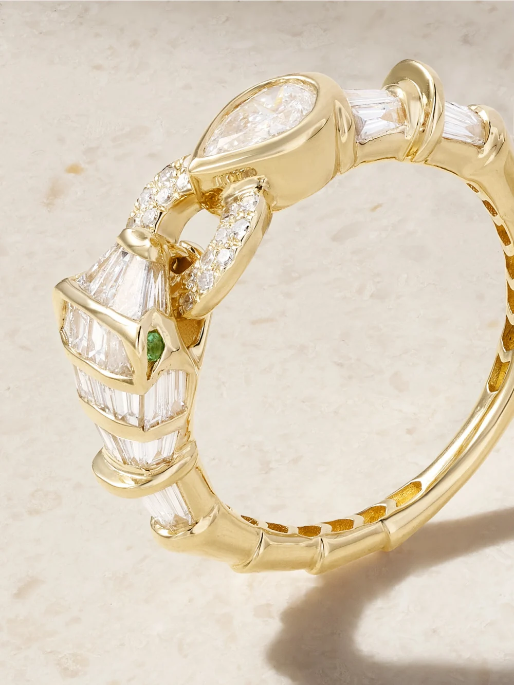 Close-up detail of the Shay Serpentine 18-karat Gold, Diamond and Garnet Ring