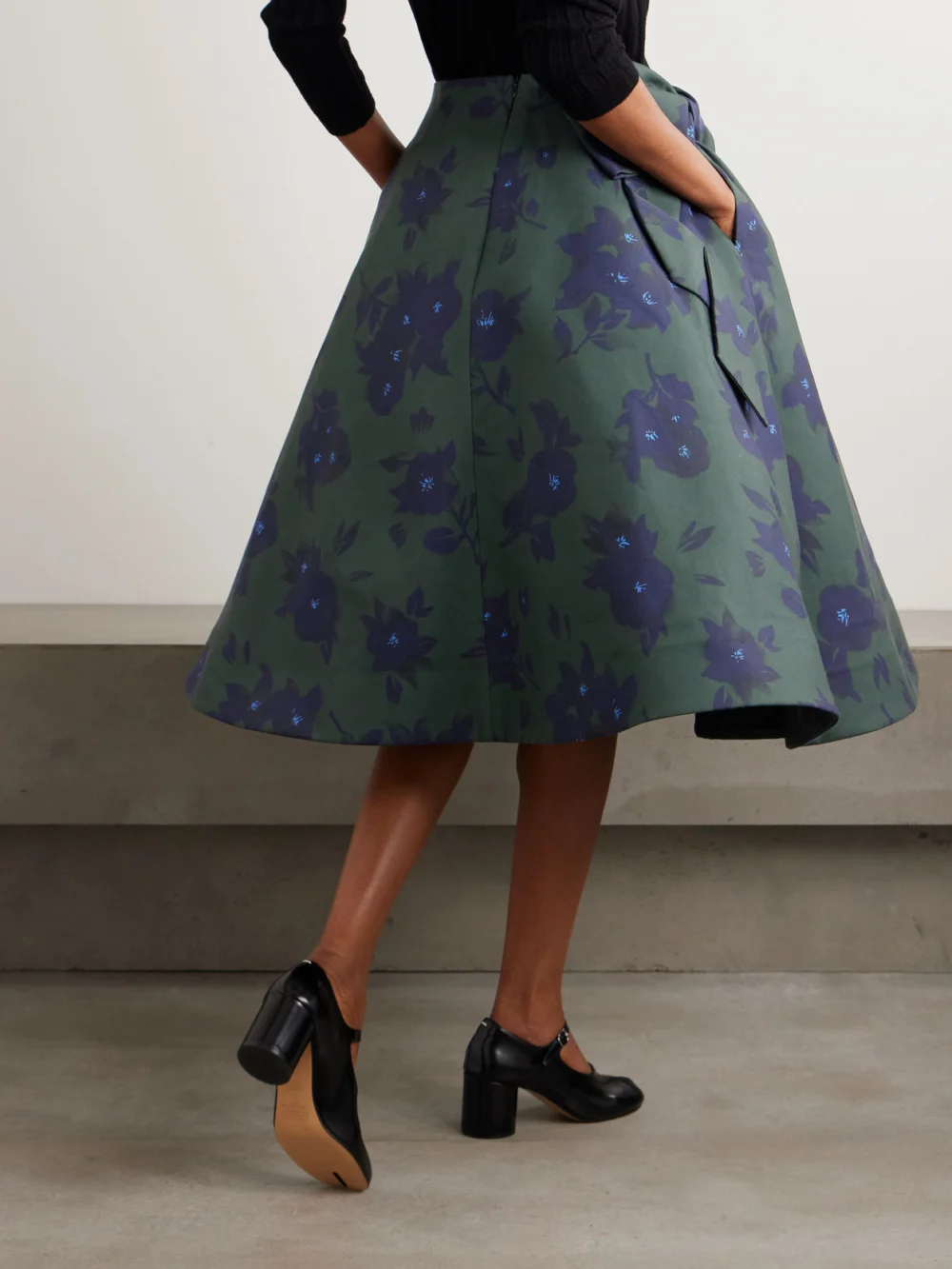 Back view of the Shushu/Tong Asymmetric Bow-embellished Floral-print Cotton Midi Skirt