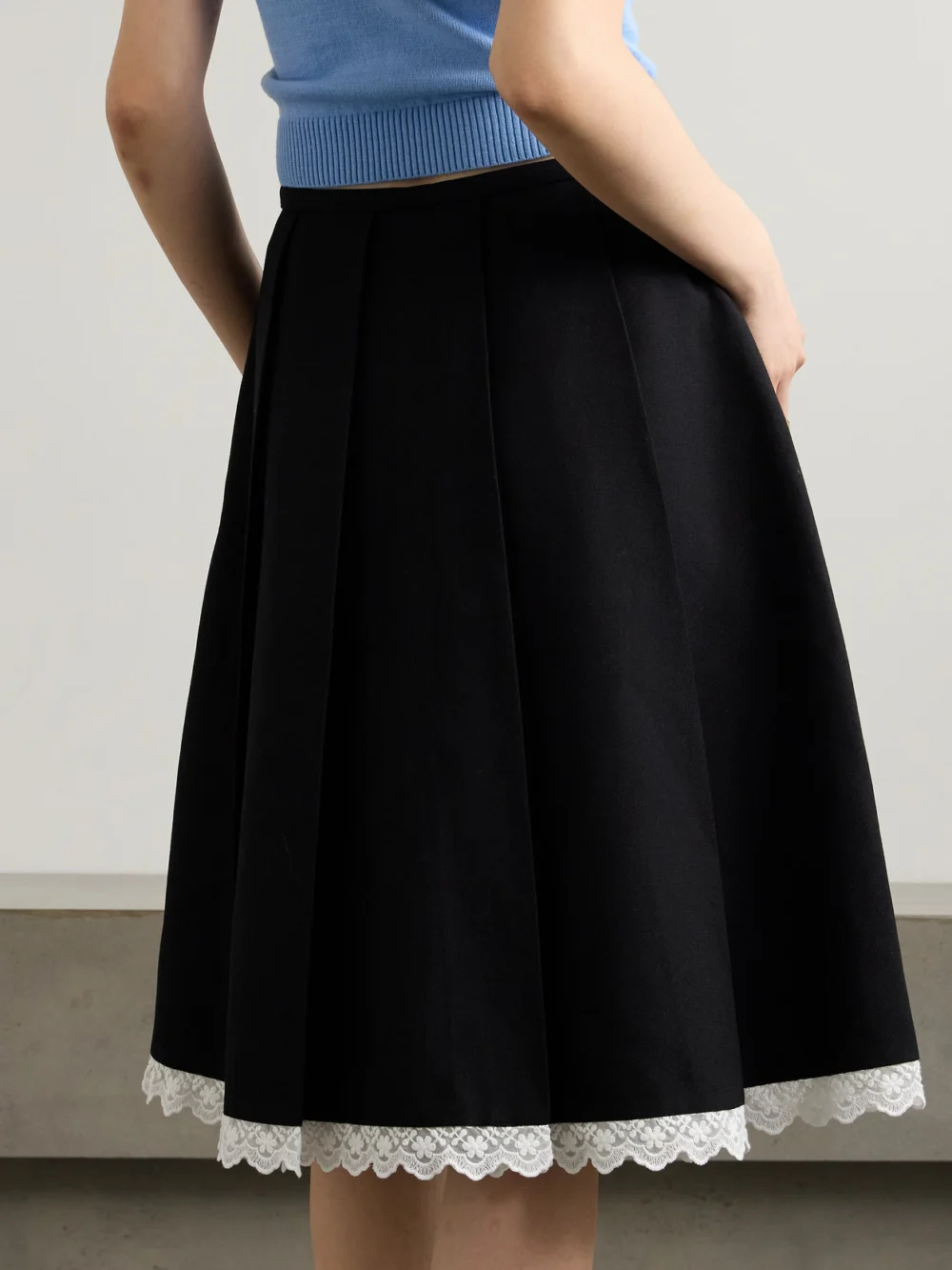Back view of the Shushu/Tong Lace-trimmed Pleated Wool and Silk-blend Midi Skirt