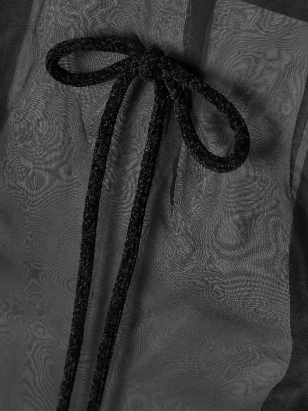 Close-up detail of the Simone Rocha Bow-detailed Silk-organza Midi Skirt