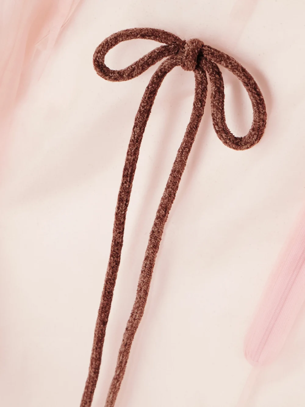Close-up detail of the Simone Rocha Bow-detailed Silk-organza Midi Skirt