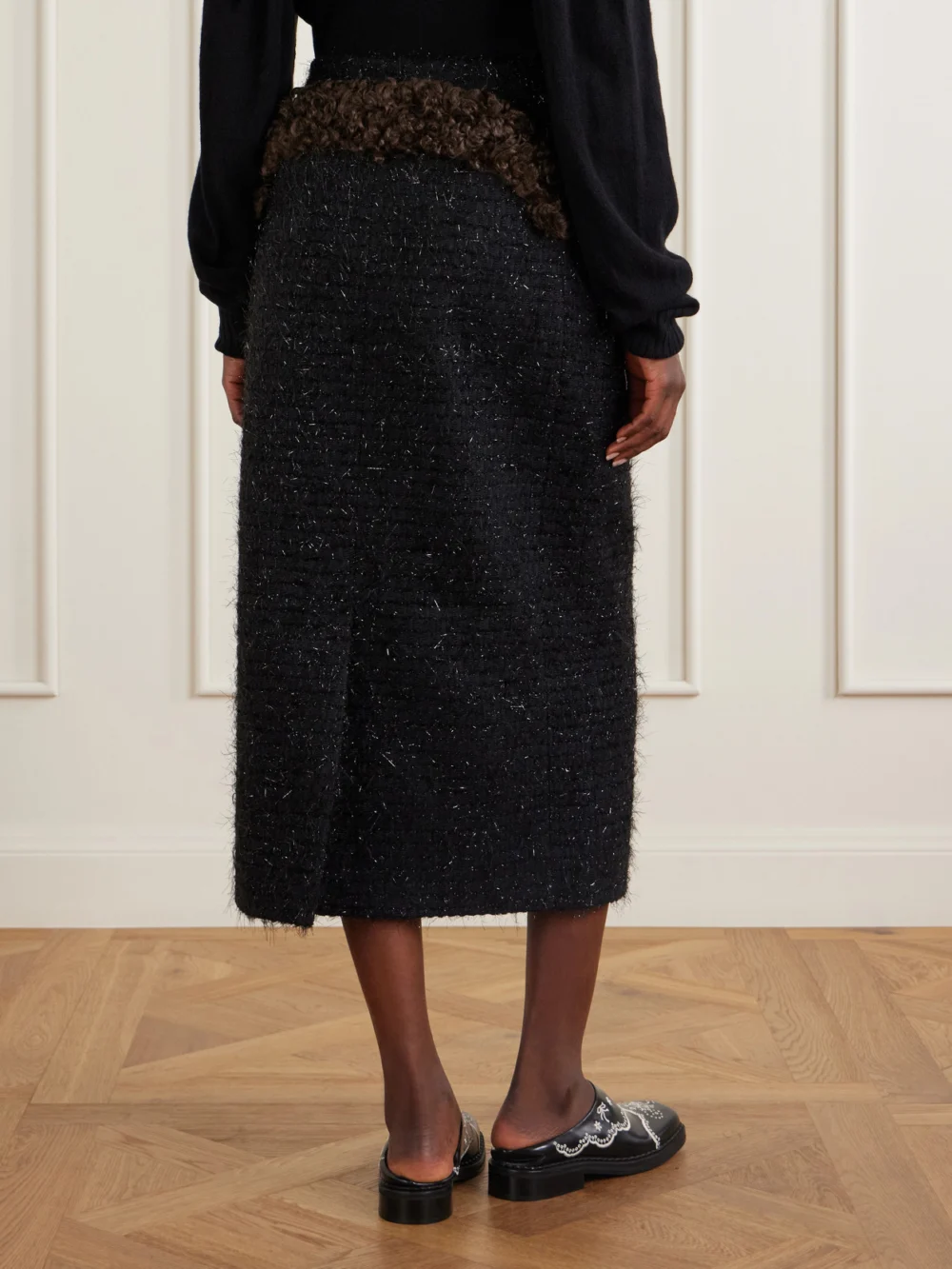 Back view of the Simone Rocha Shearling-trimmed Metallic-tweed Midi Skirt