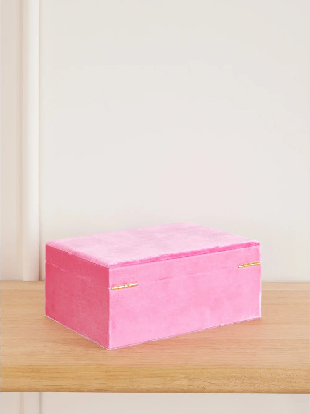 Back view of the Sophie Bille Brahe Trésor Velvet Jewelry Box