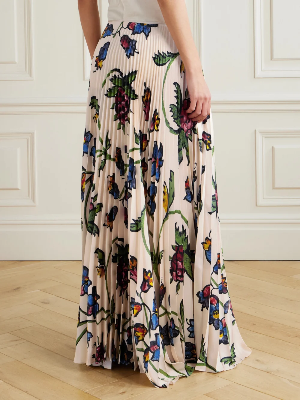 Back view of the S.S. Daley Kate Pleated Floral-print Satin-twill Maxi Skirt