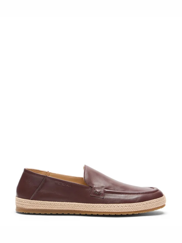 Stuart Weitzman Bala in Dark Brown