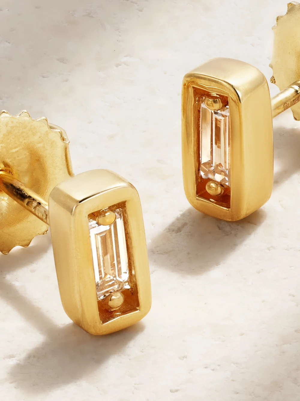 Close-up detail of the Suzanne Kalan 18-karat Gold Diamond Earrings