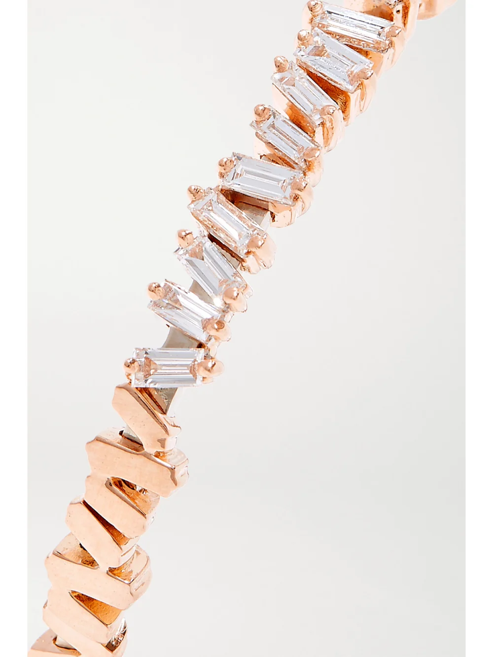 Close-up detail of the Suzanne Kalan 18-karat Rose Gold Diamond Cuff