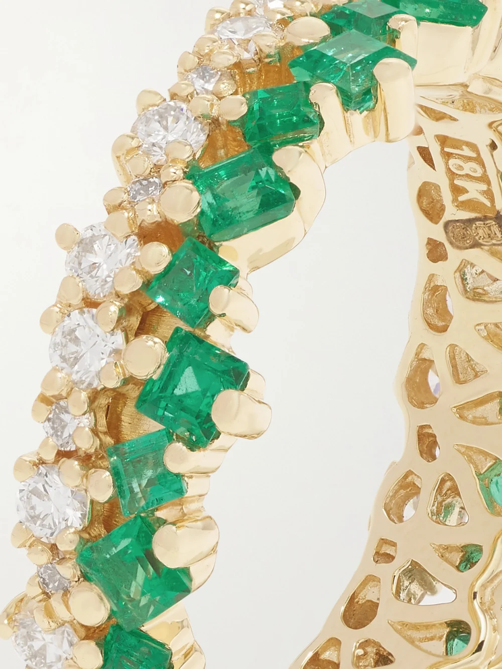 Close-up detail of the Suzanne Kalan Eternity 18-karat Gold, Emerald and Diamond Ring
