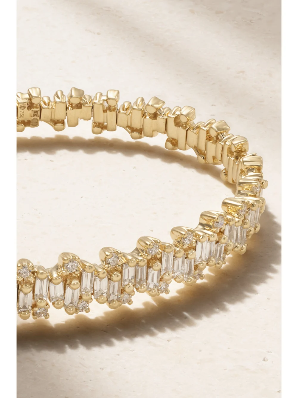 Close-up detail of the Suzanne Kalan Shimmer 18-karat Gold Diamond Bracelet