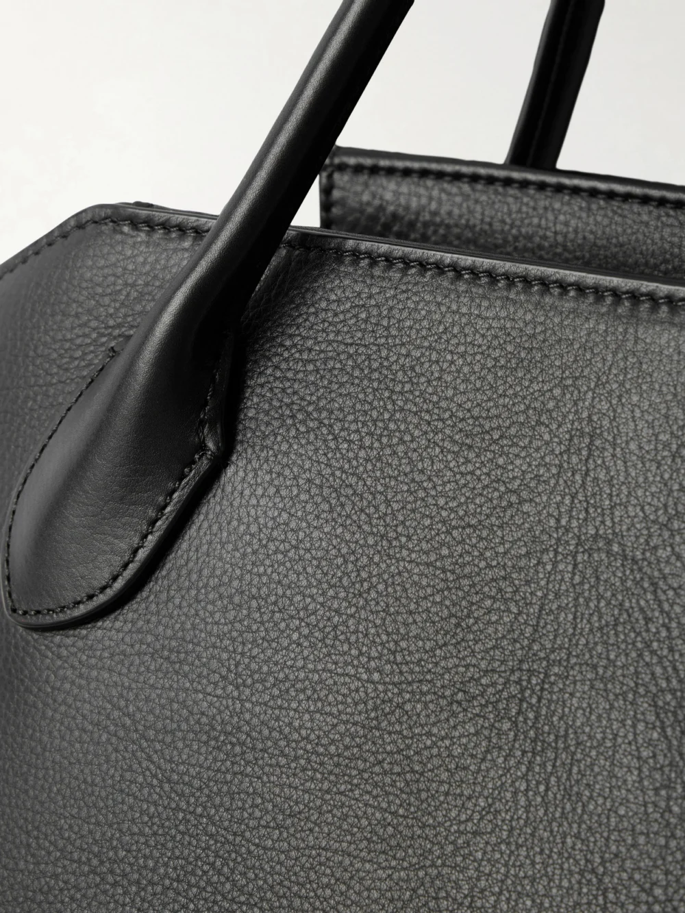 Close-up detail of The Row Terrasse Textured-leather Tote