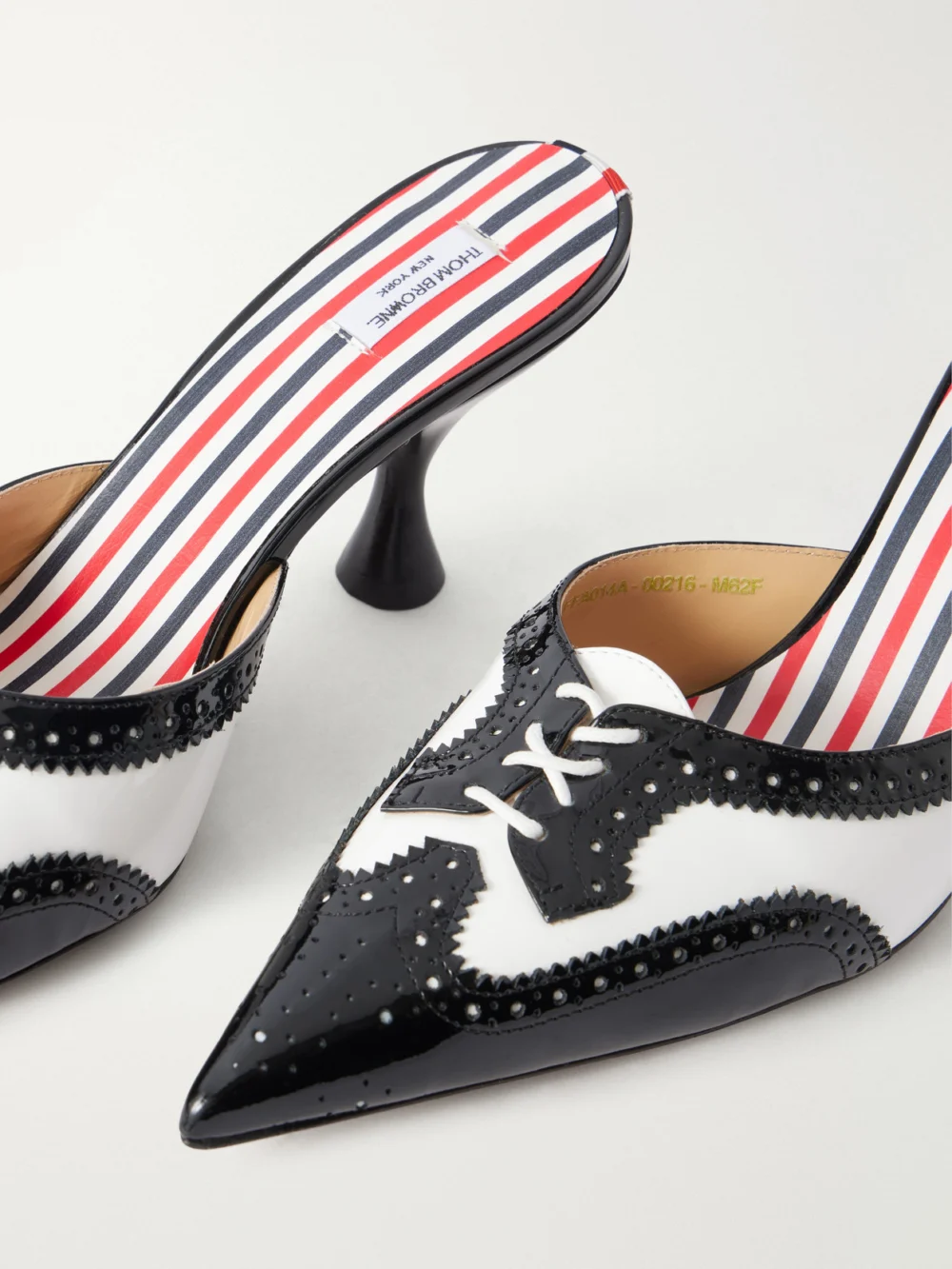Close-up detail of the Thom Browne 75 Two-tone Lace-up Patent-leather Pumps