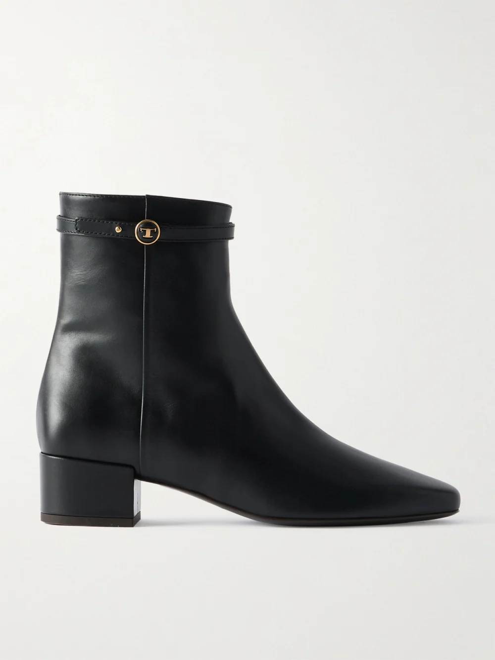 Tod's Leather Ankle Boots in black