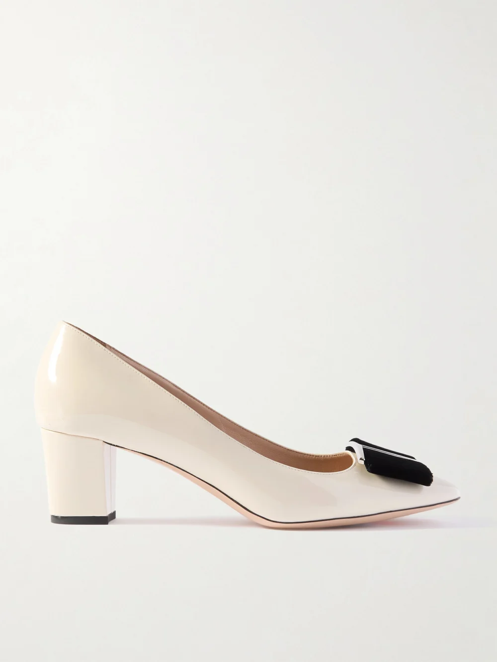 Tom Ford Audrey Embellished Velvet-trimmed Patent-leather Pumps in ivory