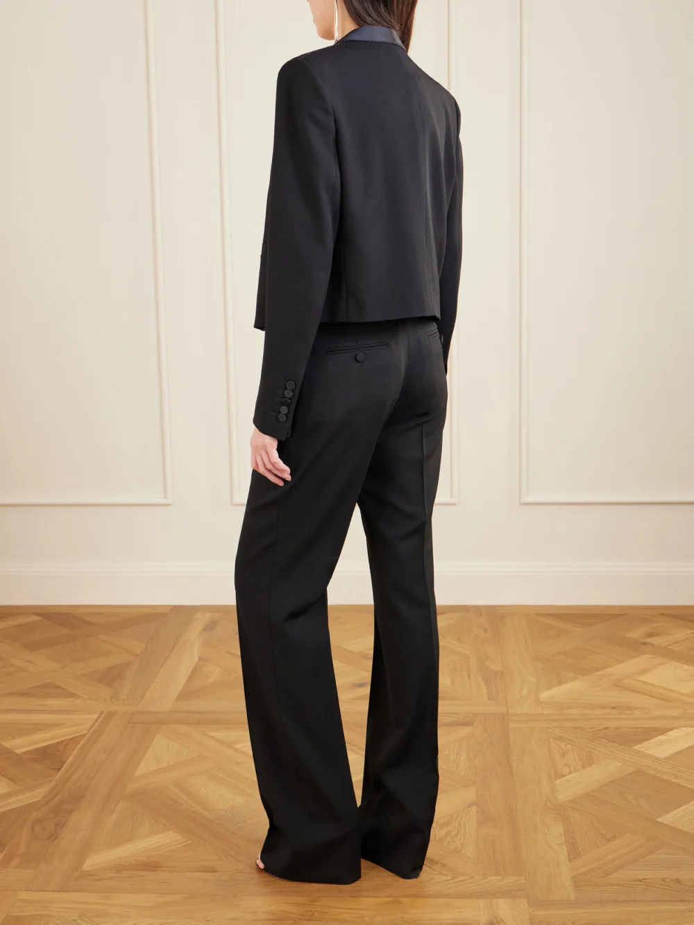Back view of the Tom Ford Cropped Silk Satin-trimmed Grain De Poudre Wool Blazer