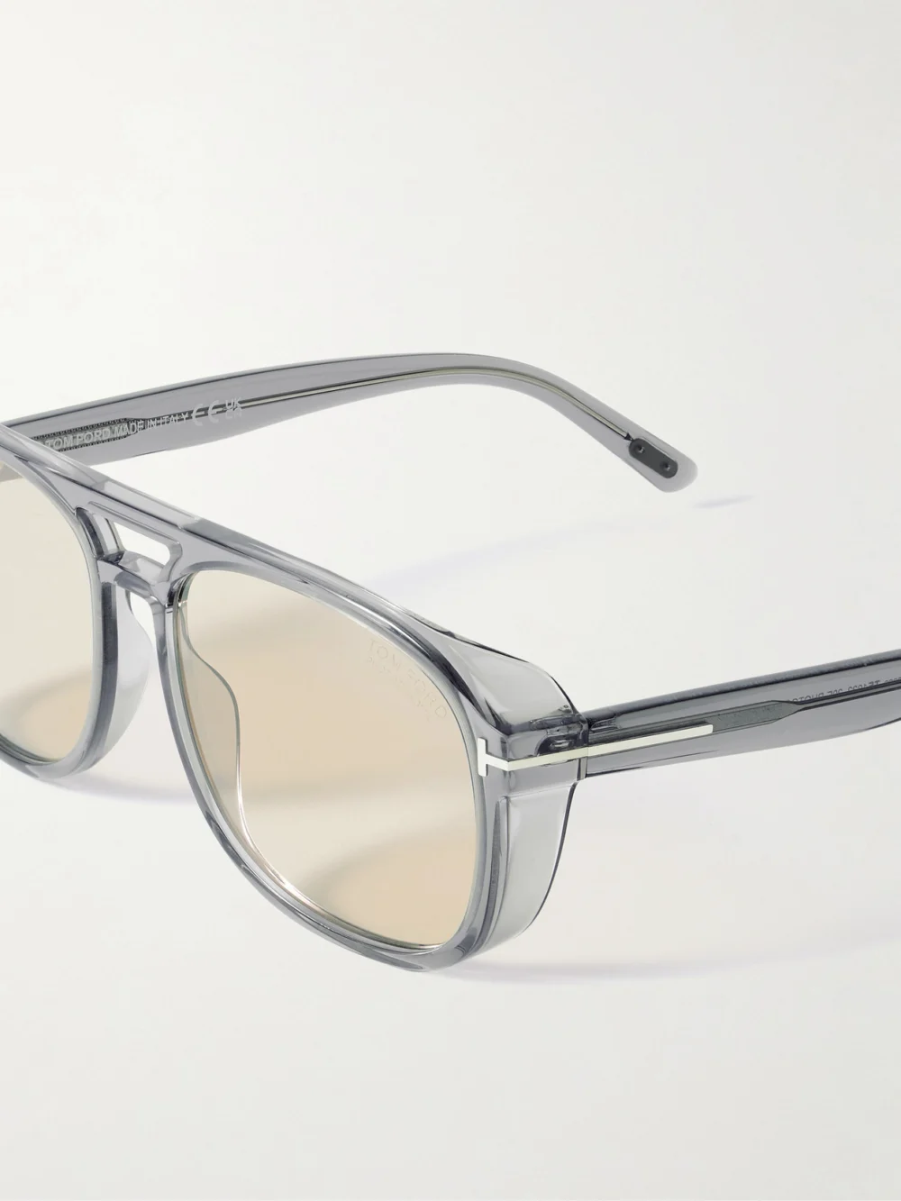 Close-up detail of the Tom Ford Rosco Aviator-style Acetate Sunglasses