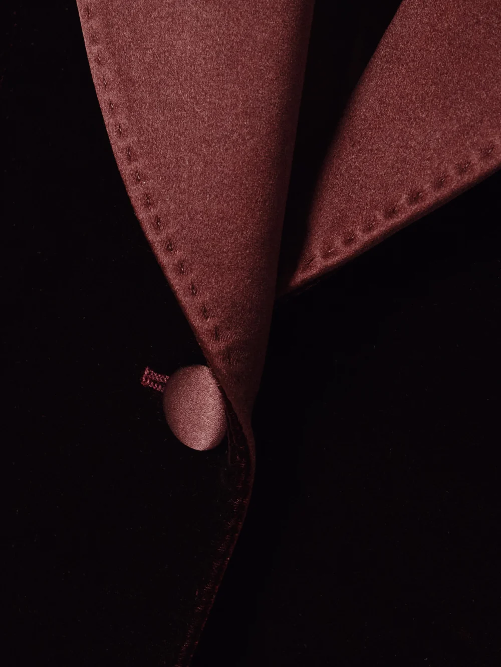 Close-up detail of the Tom Ford Silk-satin Trimmed Velvet Blazer
