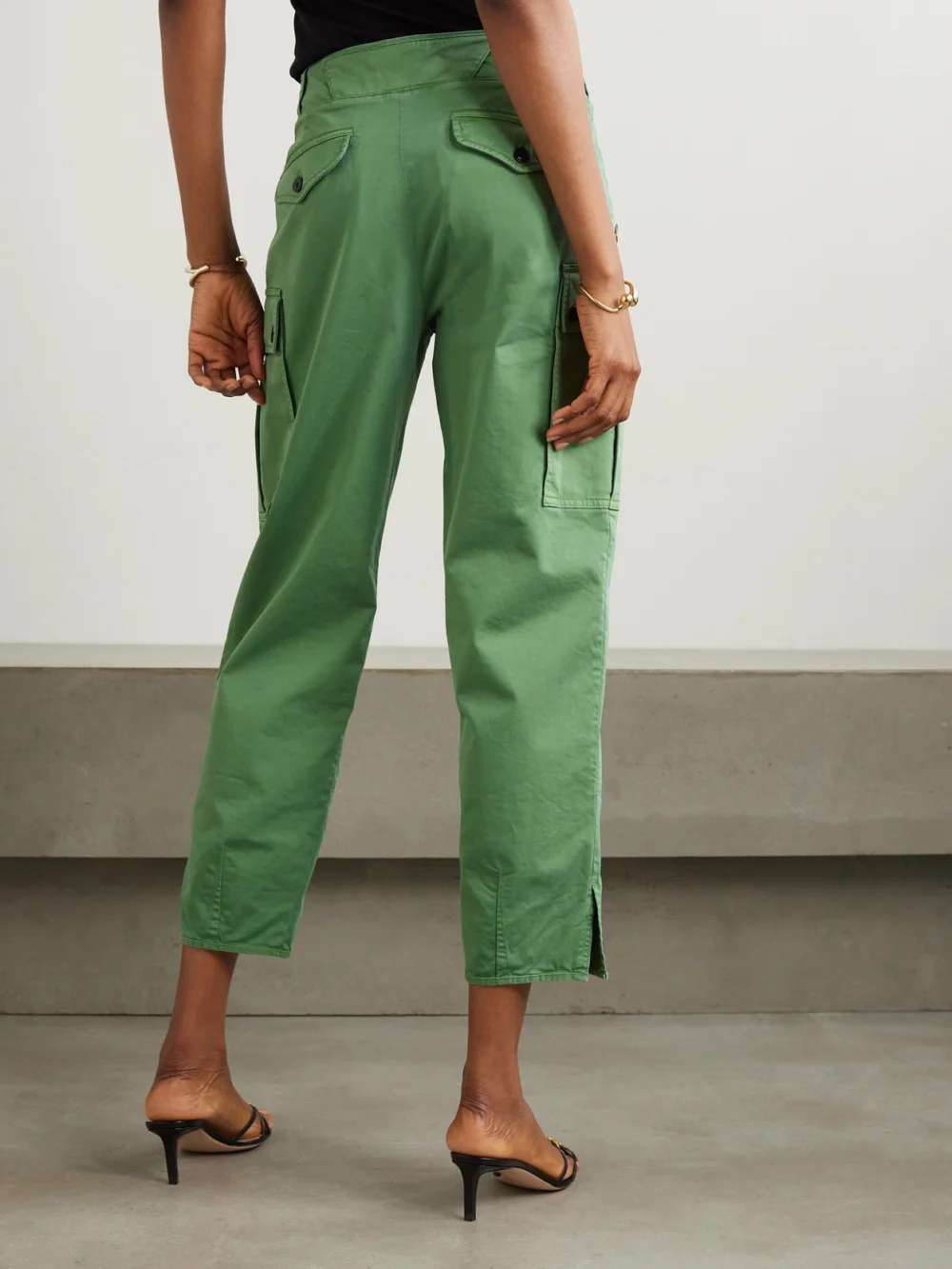 Back view of the Tom Ford Tapered Stretch-cotton Twill Cargo Pants
