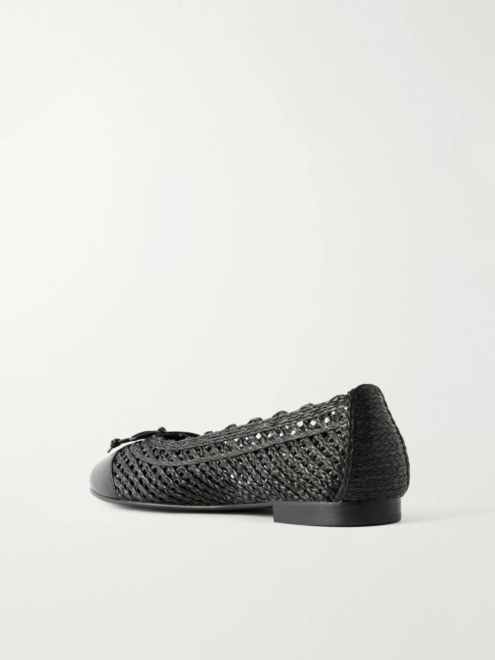 Back view of the Tory Burch Bow-detail Leather-trimmed Raffia Ballet Flats