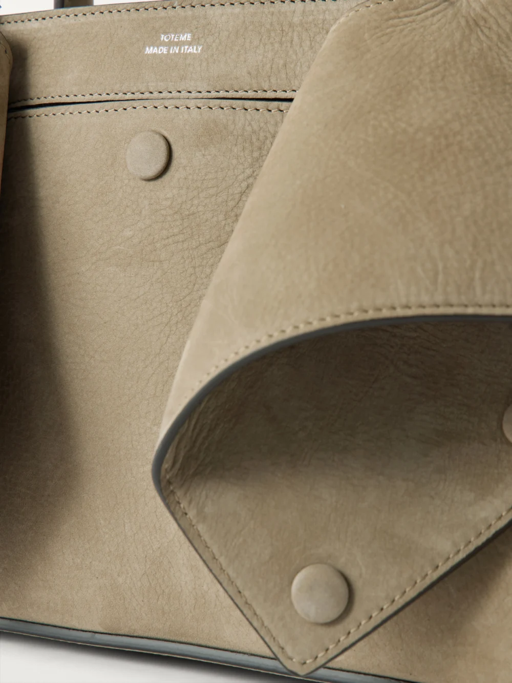 Close-up detail of the Totême Small Mercer Leather Tote