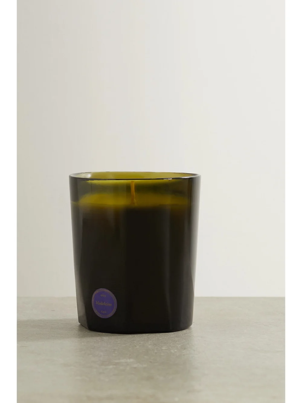 Back view of the Trudon Madeleine Scented Candle, 270g