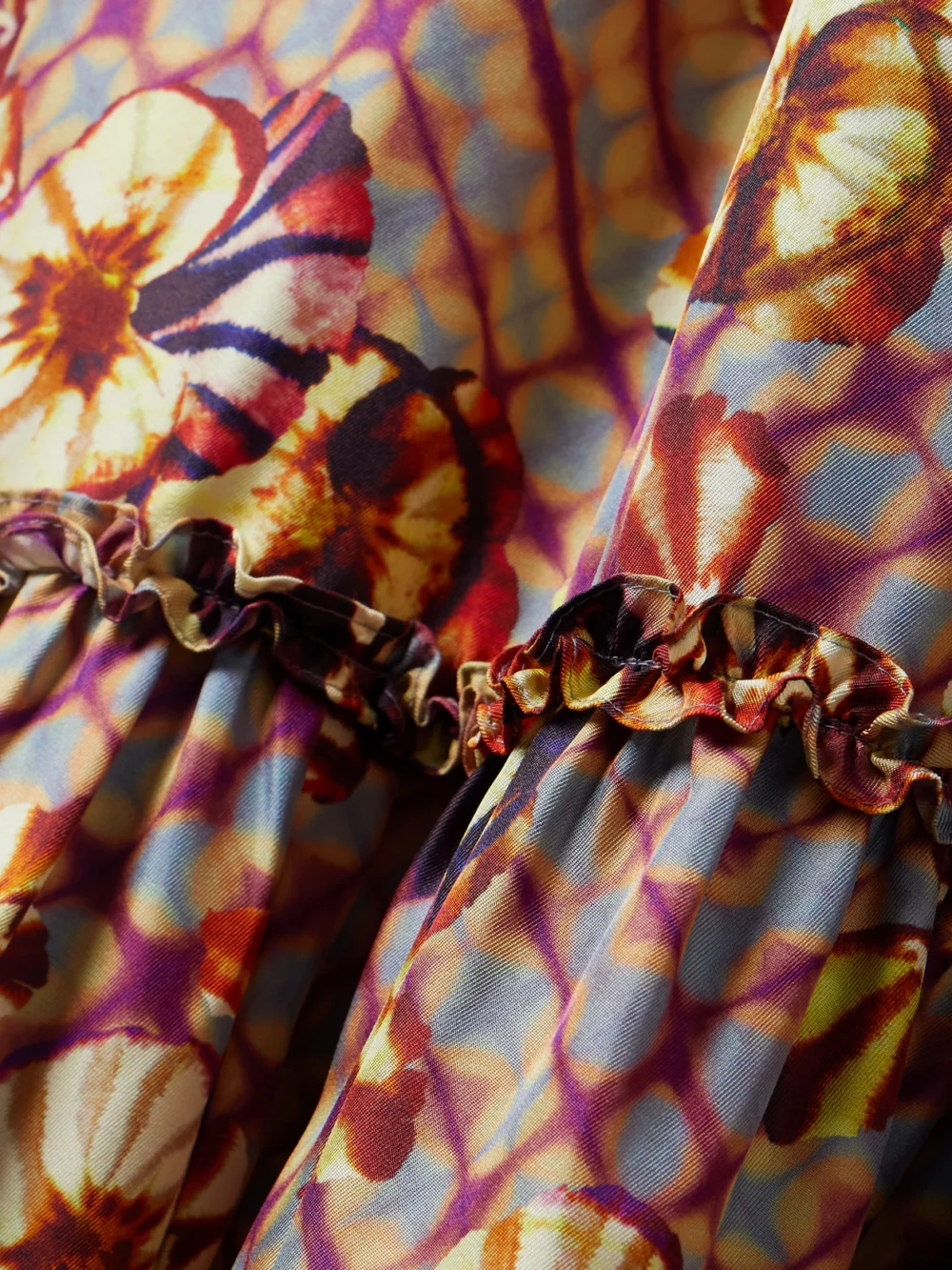Close-up detail of the Ulla Johnson Anastasia Lace-up Printed Silk-habotai Midi Dress