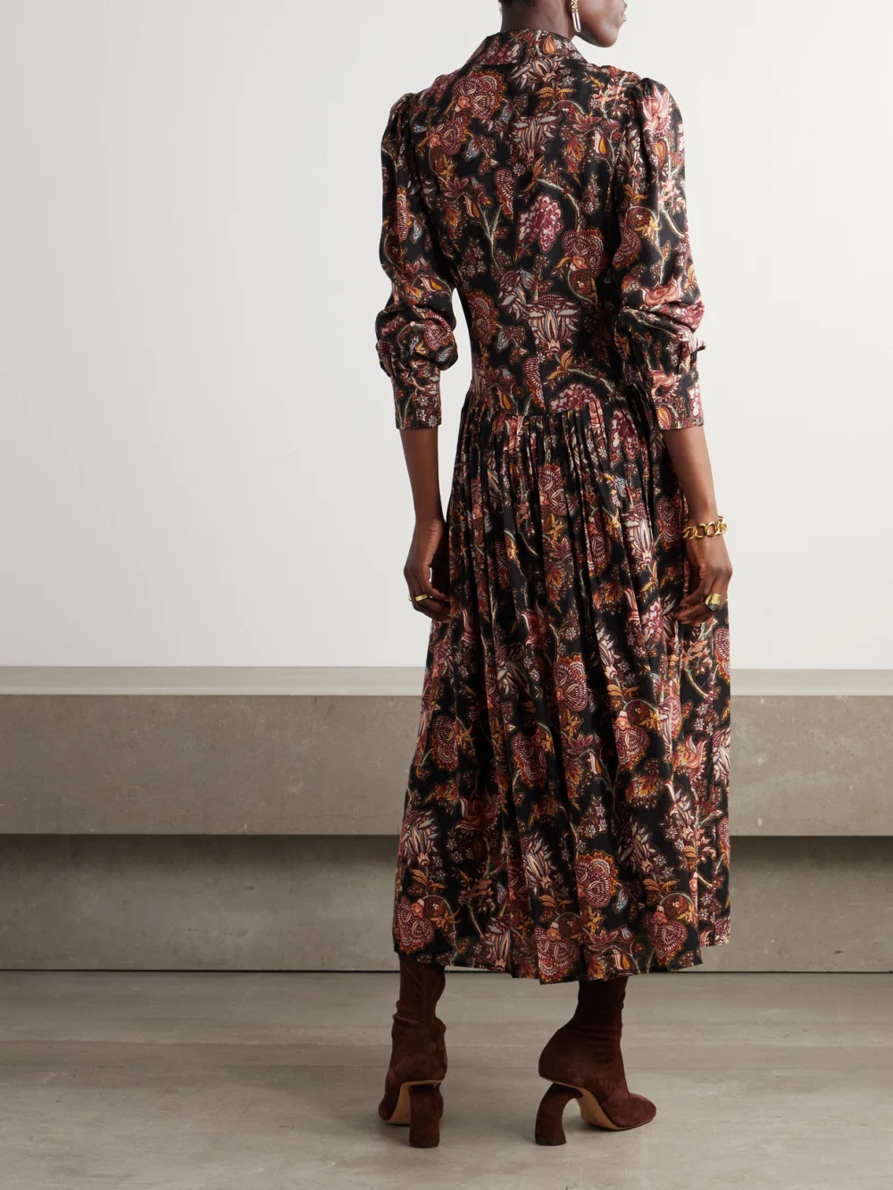 Back view of the Ulla Johnson Celia Pleated Paisley-print Wool-blend Twill Midi Dress