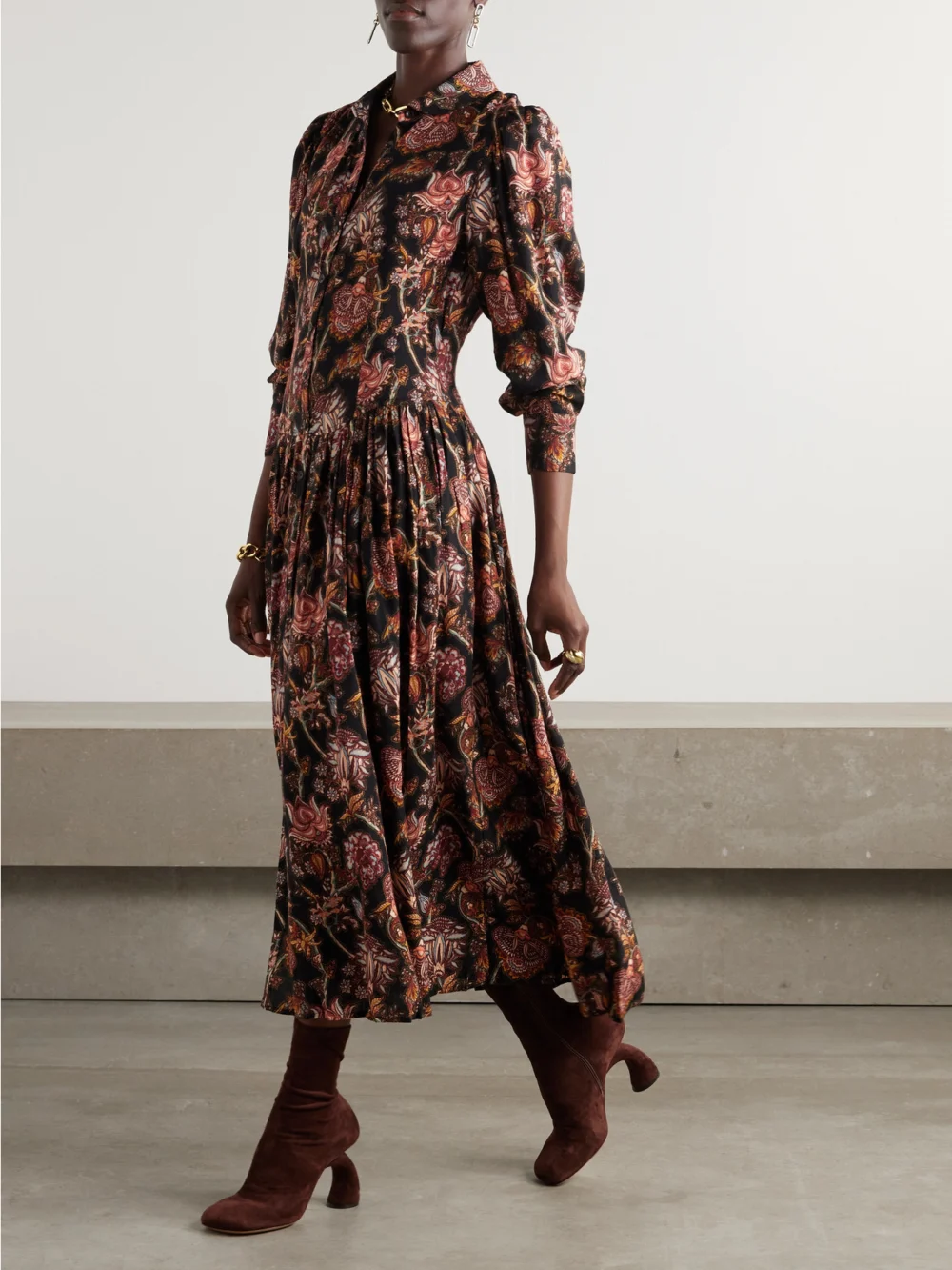 Ulla Johnson Celia Pleated Paisley-print Wool-blend Twill Midi Dress, worn by a model