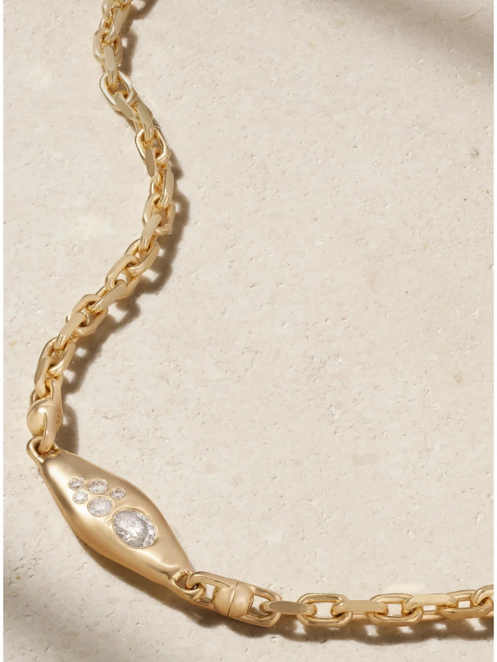 Close-up detail of the Uniform Object Mini Vessel 18-karat Gold Diamond Necklace