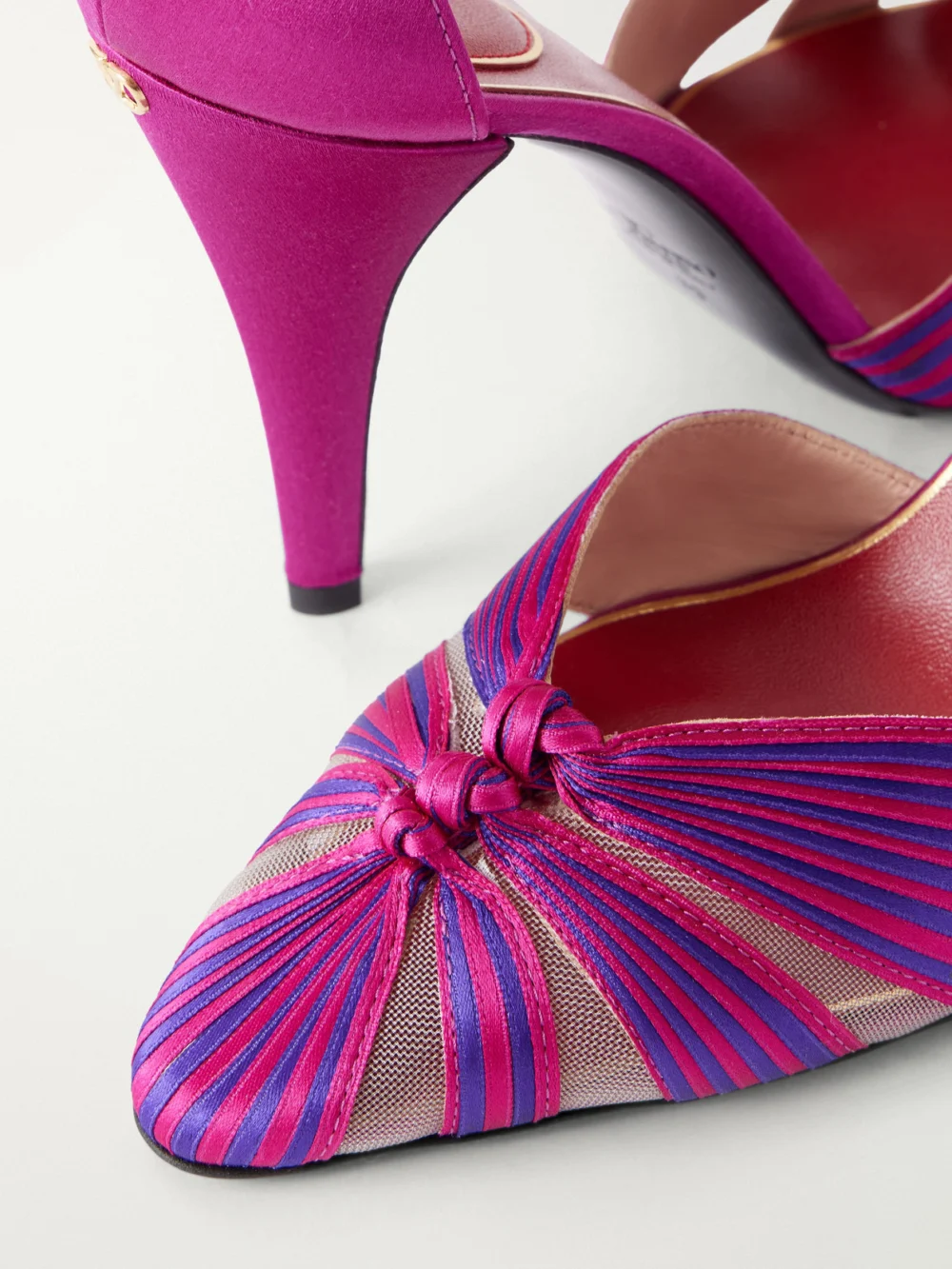 Close-up detail of the Valentino Garavani Annine 100 Satin Pumps