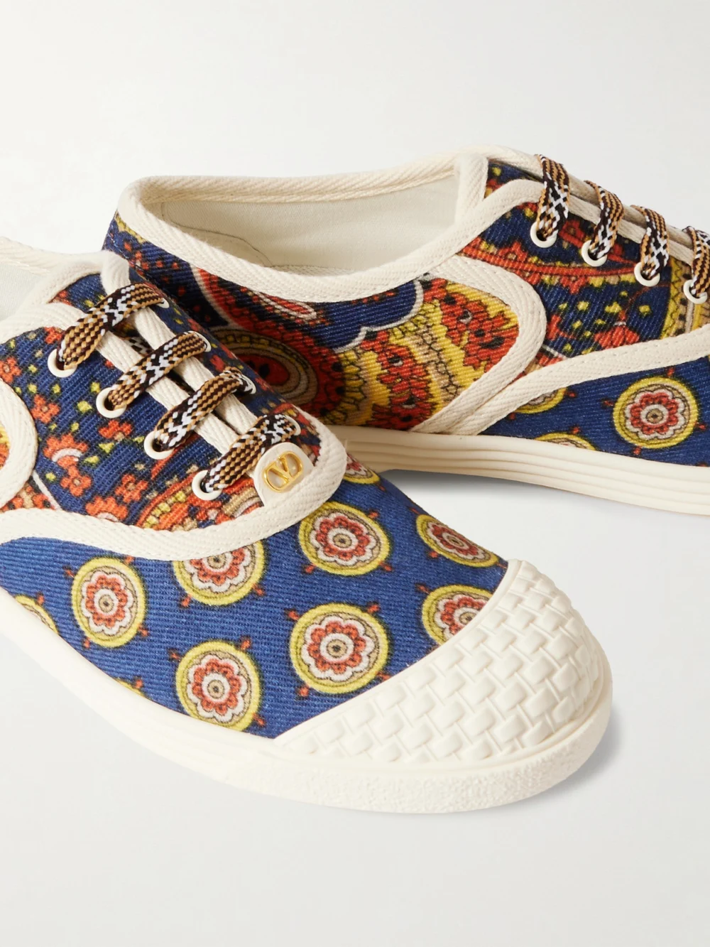 Close-up detail of the Valentino Garavani Bay By Bay Printed Twill Sneakers