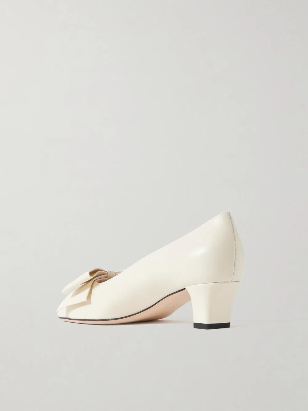 Back view of the Valentino Garavani Bowow 45 Bow-embellished Leather Pumps